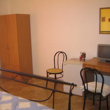 Luna Rossa Bed & Breakfast *